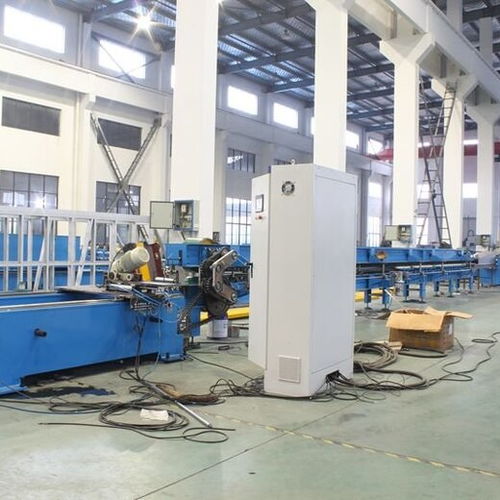 可靠久進五金機械廠 硬質快速卷簾門與成型機的卓越制造，讓五金鋼材應用更安心